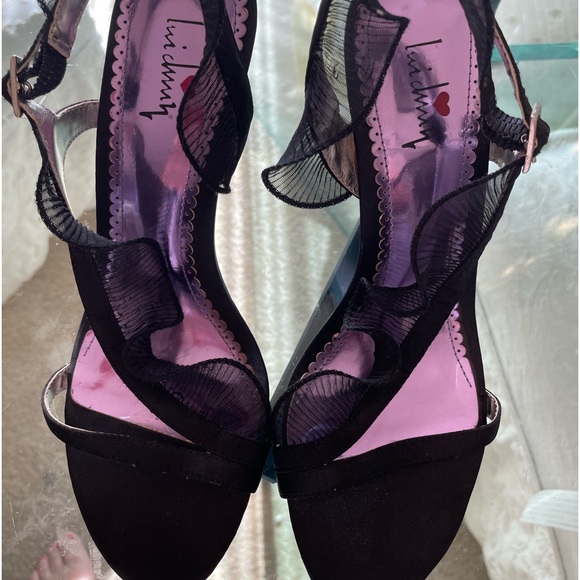 Luí Chung black satin heels - Picture 7 of 7